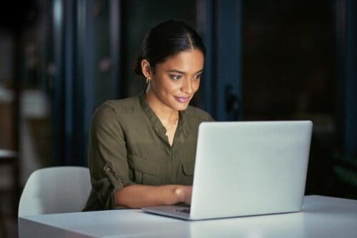 A women on a laptop